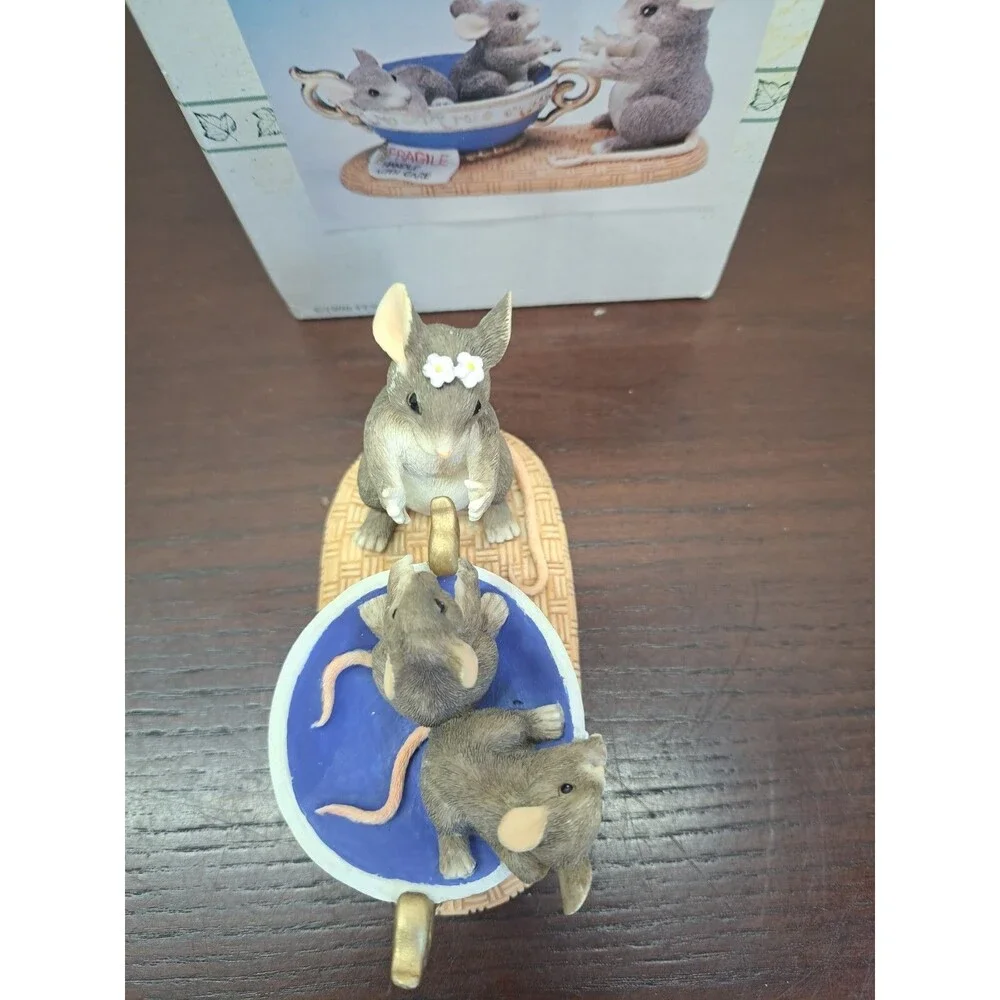 Charming Tails 1996 Fragile Handle With Care #5260 Of 15000 Figurine